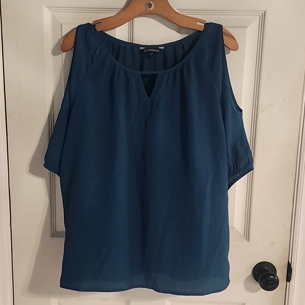 Express Blouse, size Medium
